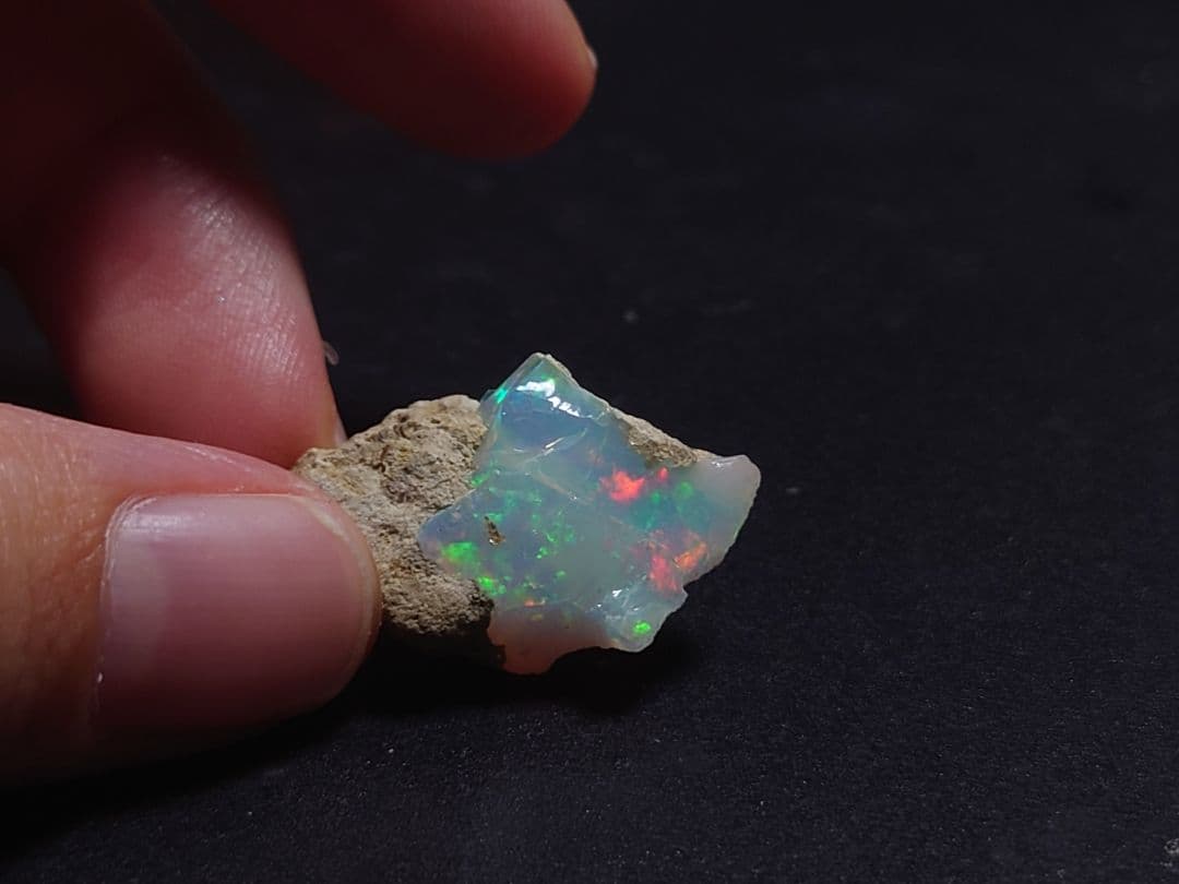 エチオピアウェロ産　オパール 原石　ジュエリーグレード　鉱物標本