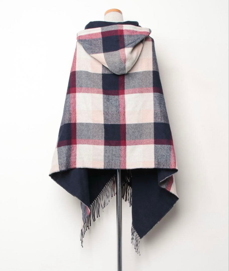 ブルーレーベル クレストブリッジ　リバーシブル ポンチョ　フード付きストール