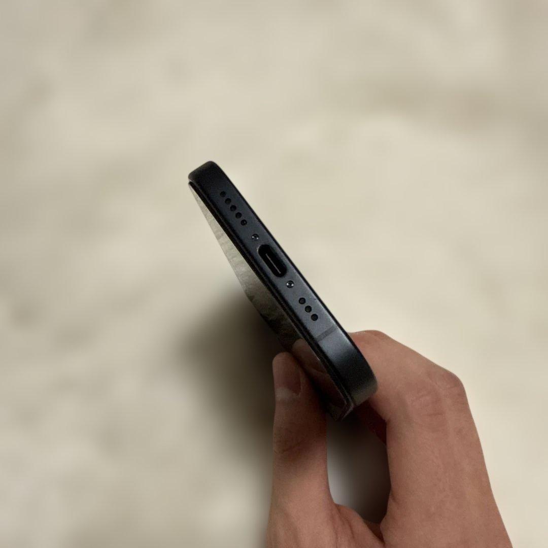 iPhone16 ブラック　128GB本体