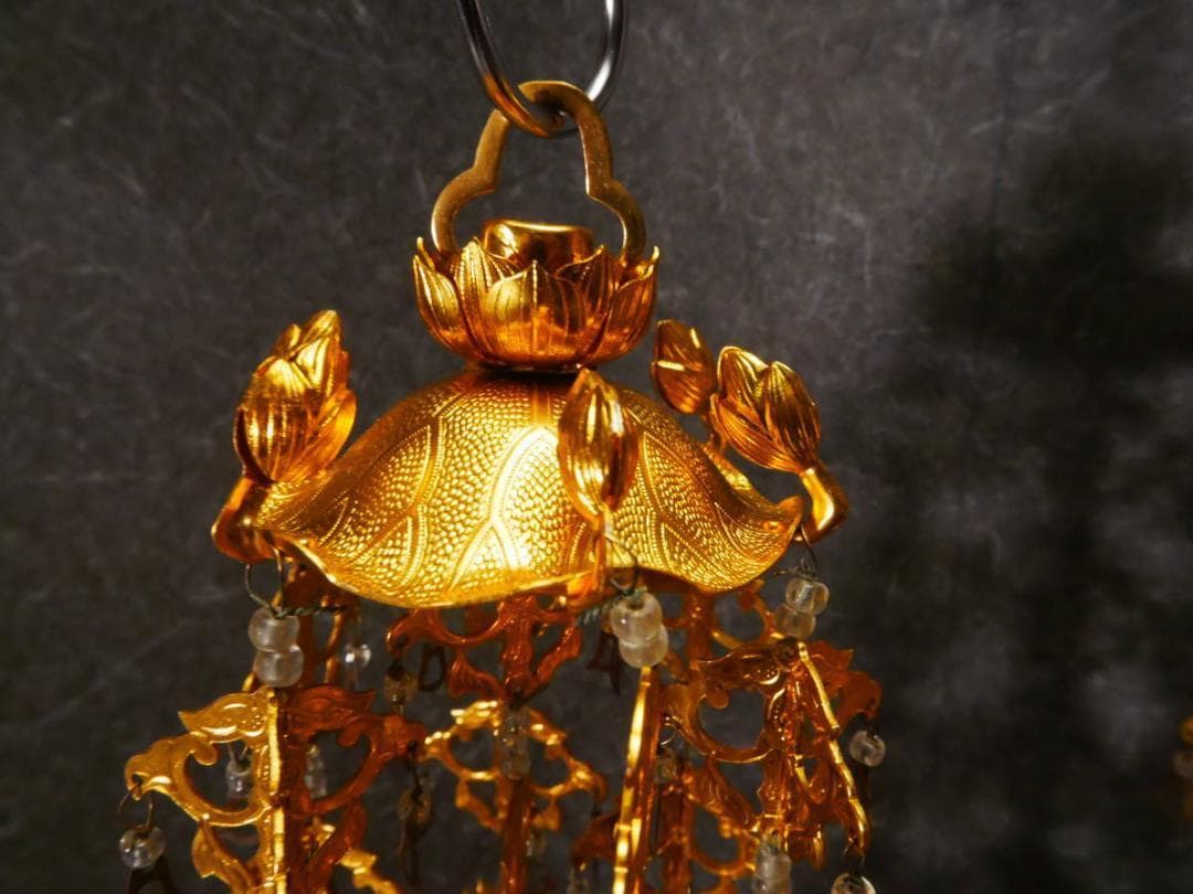 限定値下　展示未使用品　金色瓔珞　白玉付　高さ23㎝　4716