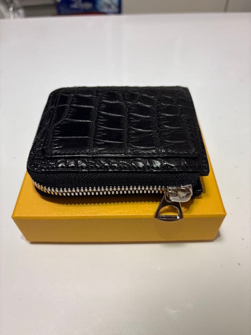 【マキー】ITTI クロコダイルブラック 二つ折り財布 箱付き