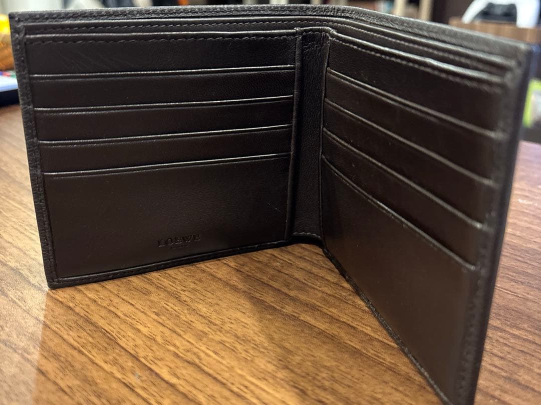 LOEWE ダークブラウン 二つ折り財布