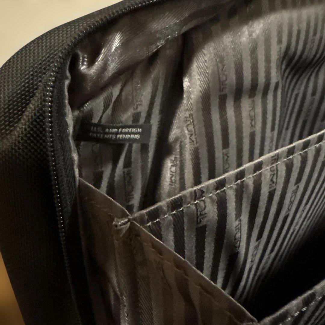 TUMI 黒 ビジネスキャリー　トゥミ キャリーオンバッグ26003D4