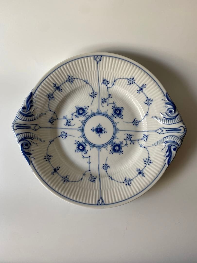 ロイヤルコペンハーゲン　ブルーフルーテッドプレイン 耳付き 大皿 デンマーク製