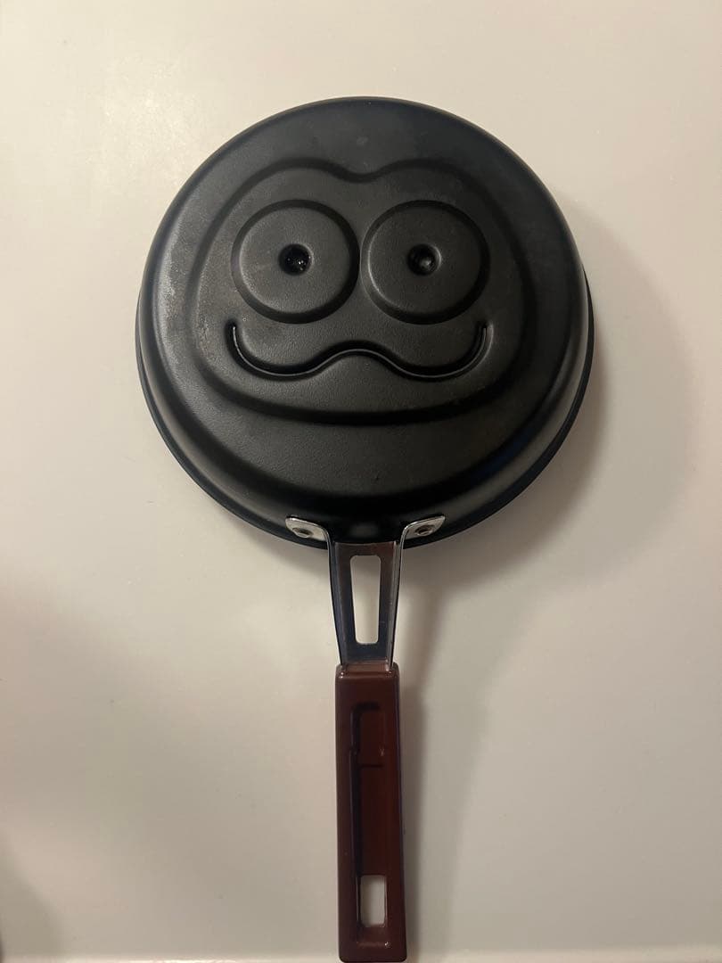 生産終了　バムとケロ フライパン 顔デザイン