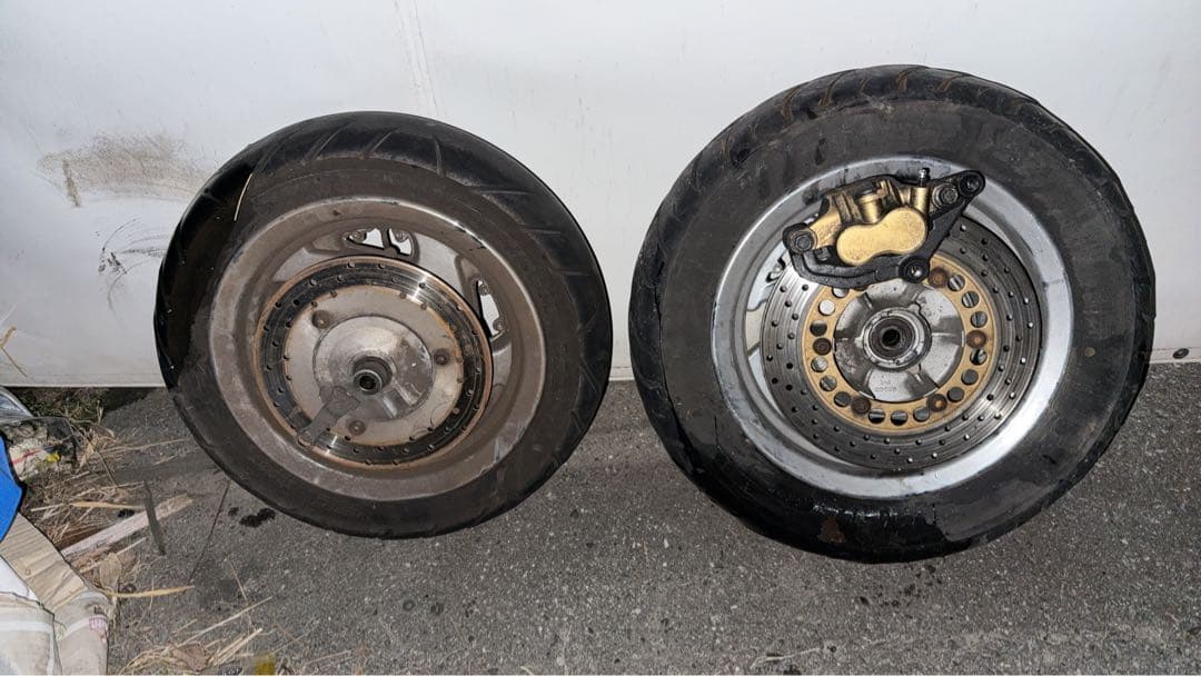 マジェスティc タイヤ