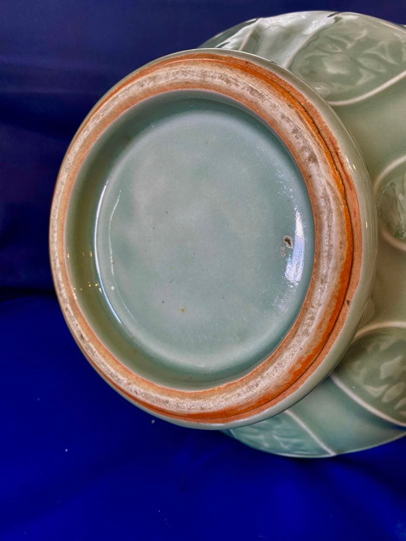 中国明時代龍泉窑刻花鼓腹尊サイズ約高さ19cm径23cm口12cm