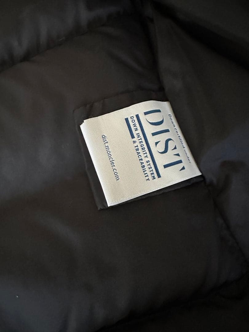 女性用【中古美品】Moncler ダウンジャケット　2