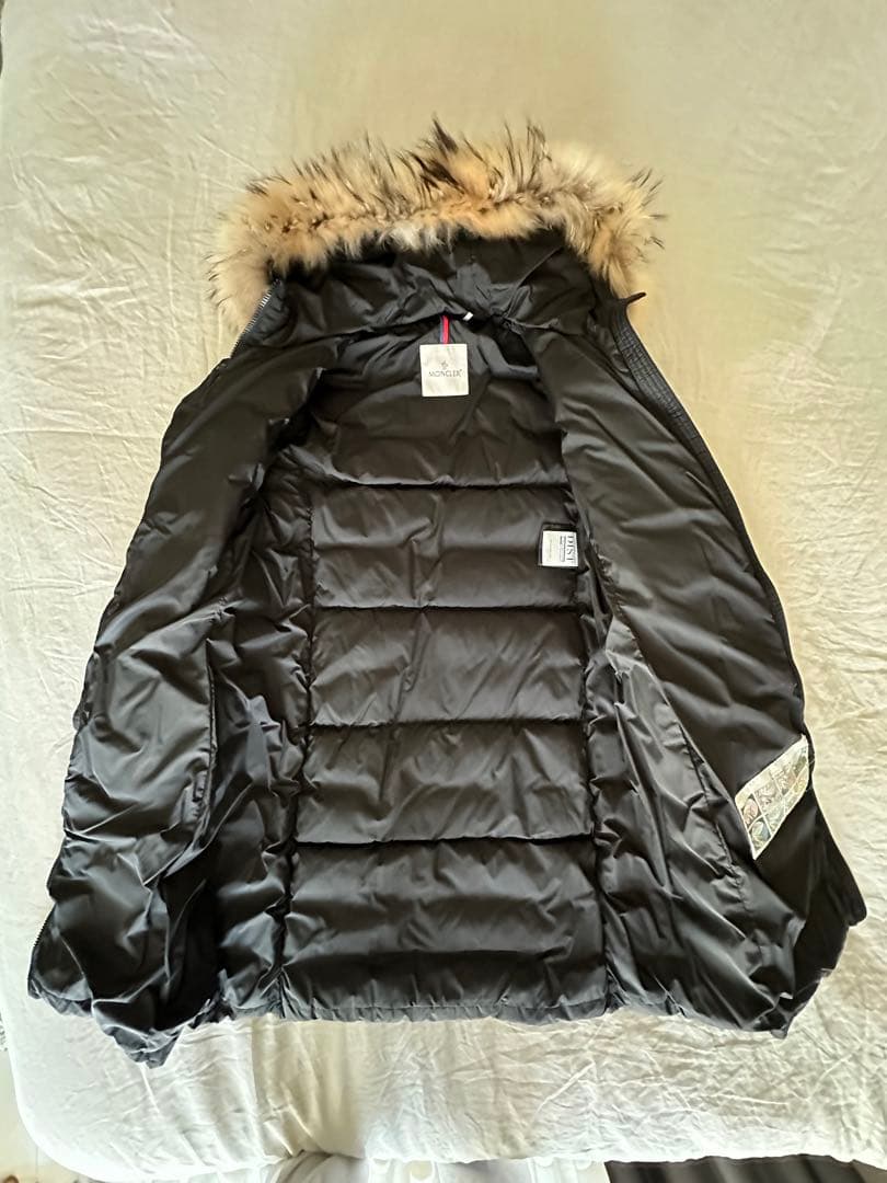 女性用【中古美品】Moncler ダウンジャケット　2