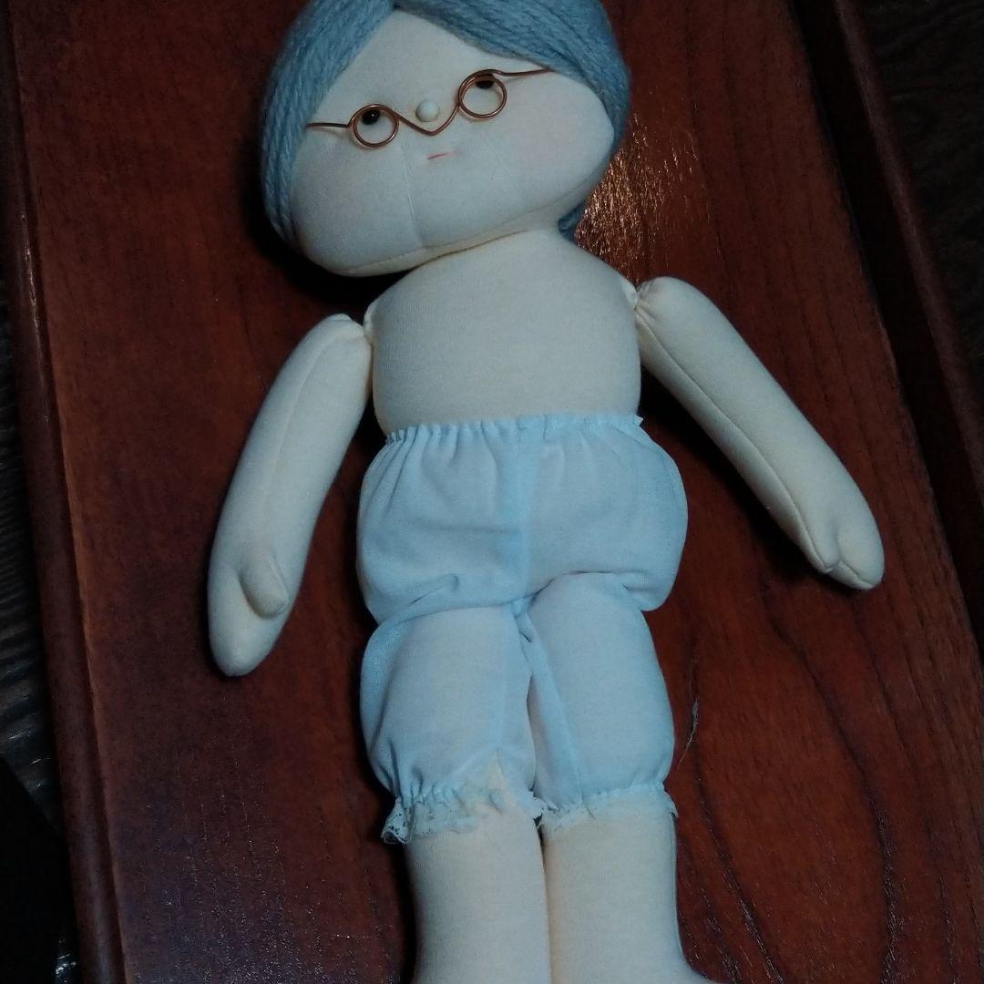 着せ替え文化人形おばあちゃんと、3パターンの洋服