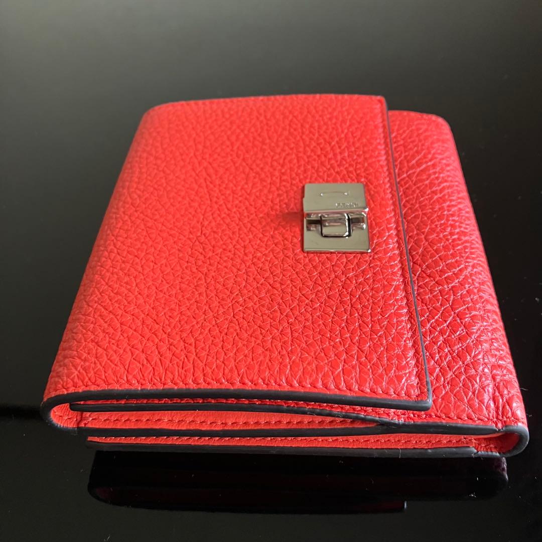 フェンディ　ピーカブー　FENDI JP PEEKABOO WALLET レッド