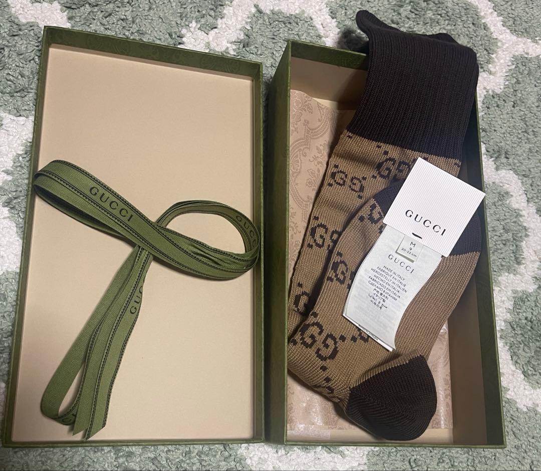 GUCCI正規新品♡グッチ♡ロングソックスM箱カード付きロゴハイソックス