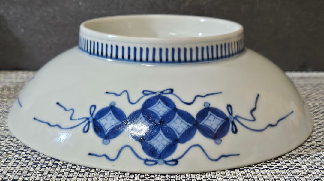 【本物保証❗】江戸時代後期　後期藍鍋島　芙蓉の図　径 約20.8cm　櫛高台皿