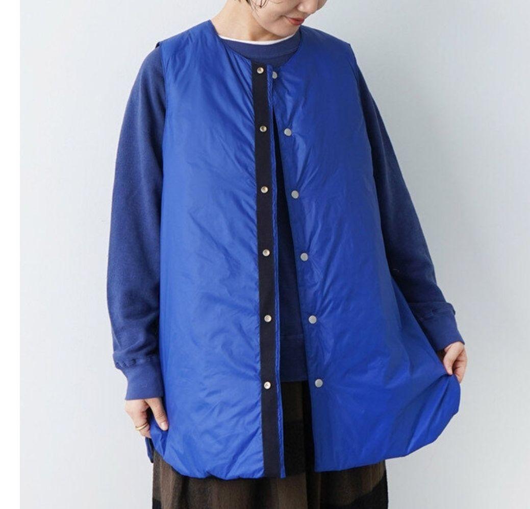 ひなたです✨ ナチュラルランドリー リバーシブルミドルダウンベスト