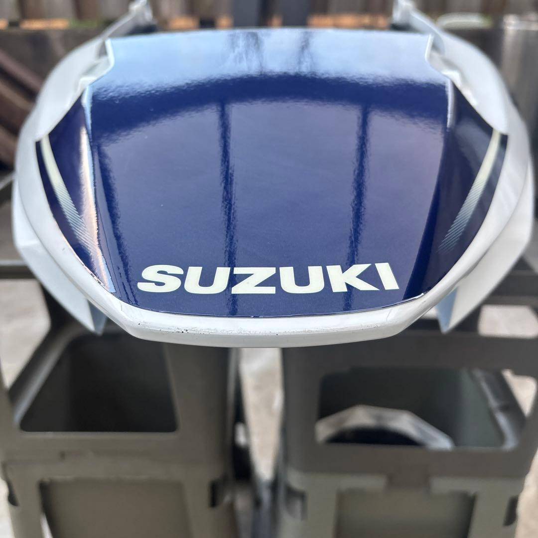 SUZUKI GSX1400 シートカウル ホワイト/ブルー