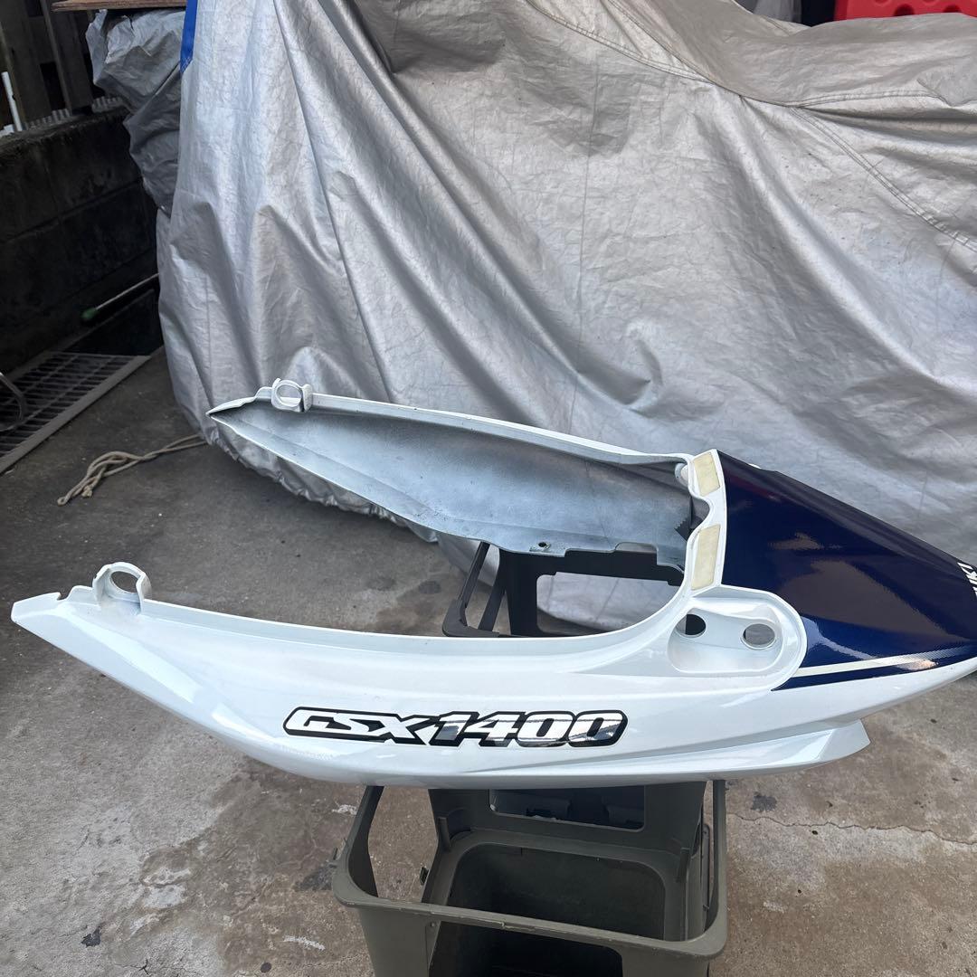 SUZUKI GSX1400 シートカウル ホワイト/ブルー