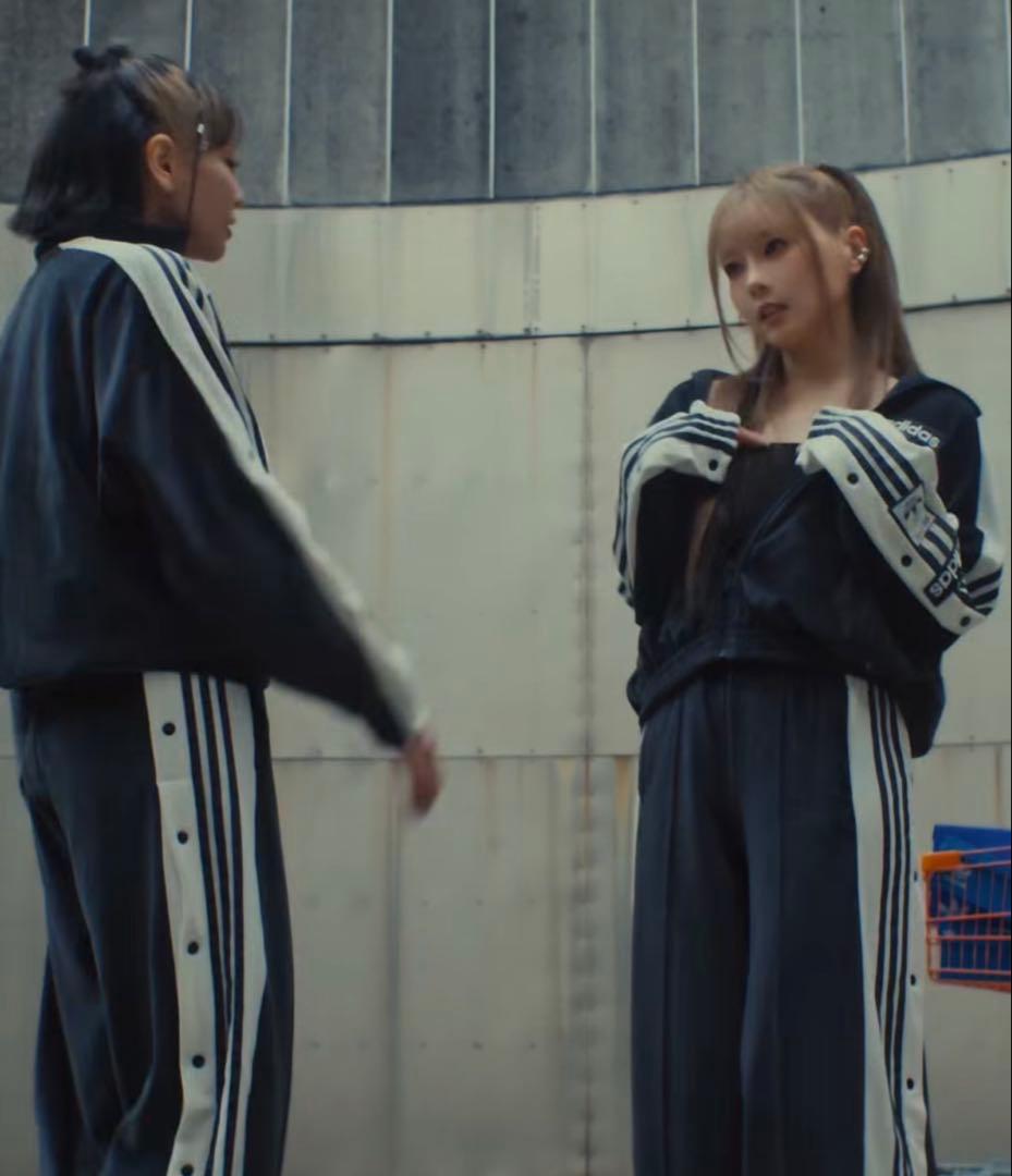 新品S⭐️当日⭐️adidas W ADIBREAK VELOUR TT 重盛さと美