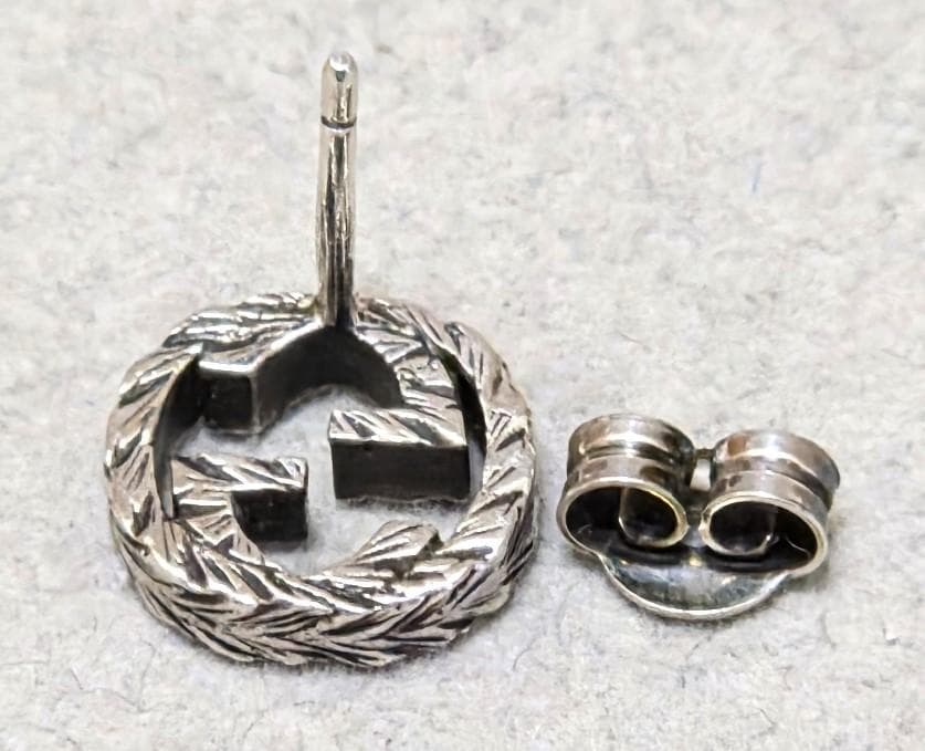 Gucciグッチ　インターロッキングダブルG　S925ピアス　片耳用　43010