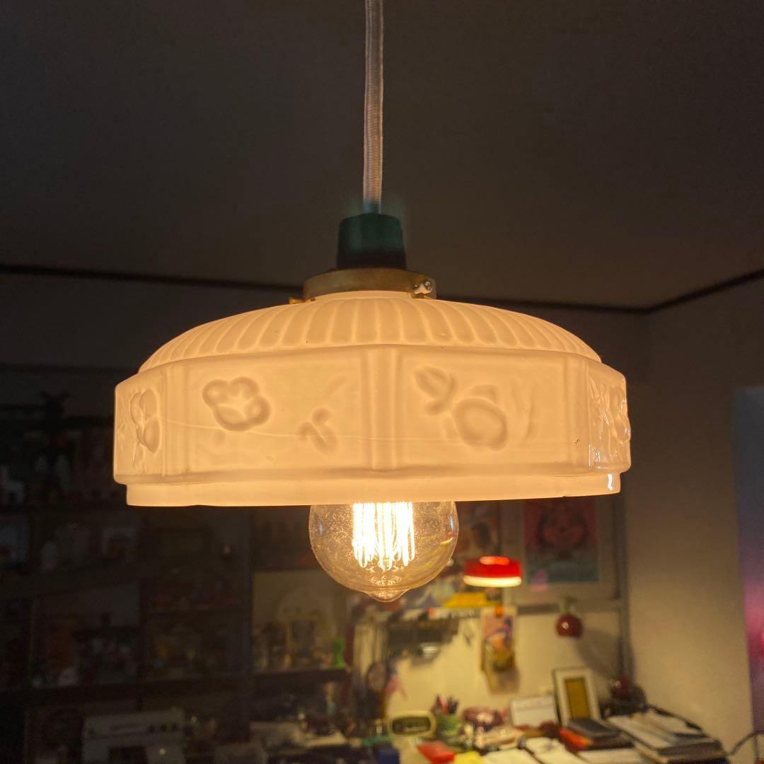 昭和レトロ　ペンダントライト　電笠　ミルクガラス照明　昭和初期　大正