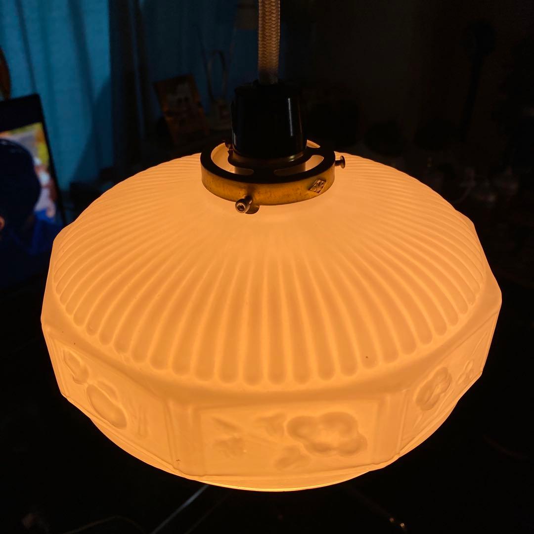 昭和レトロ　ペンダントライト　電笠　ミルクガラス照明　昭和初期　大正