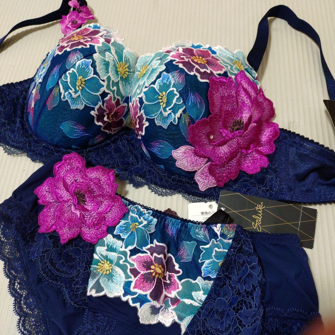 サルート　salute ブラジャーショーツセット　03g F70 M