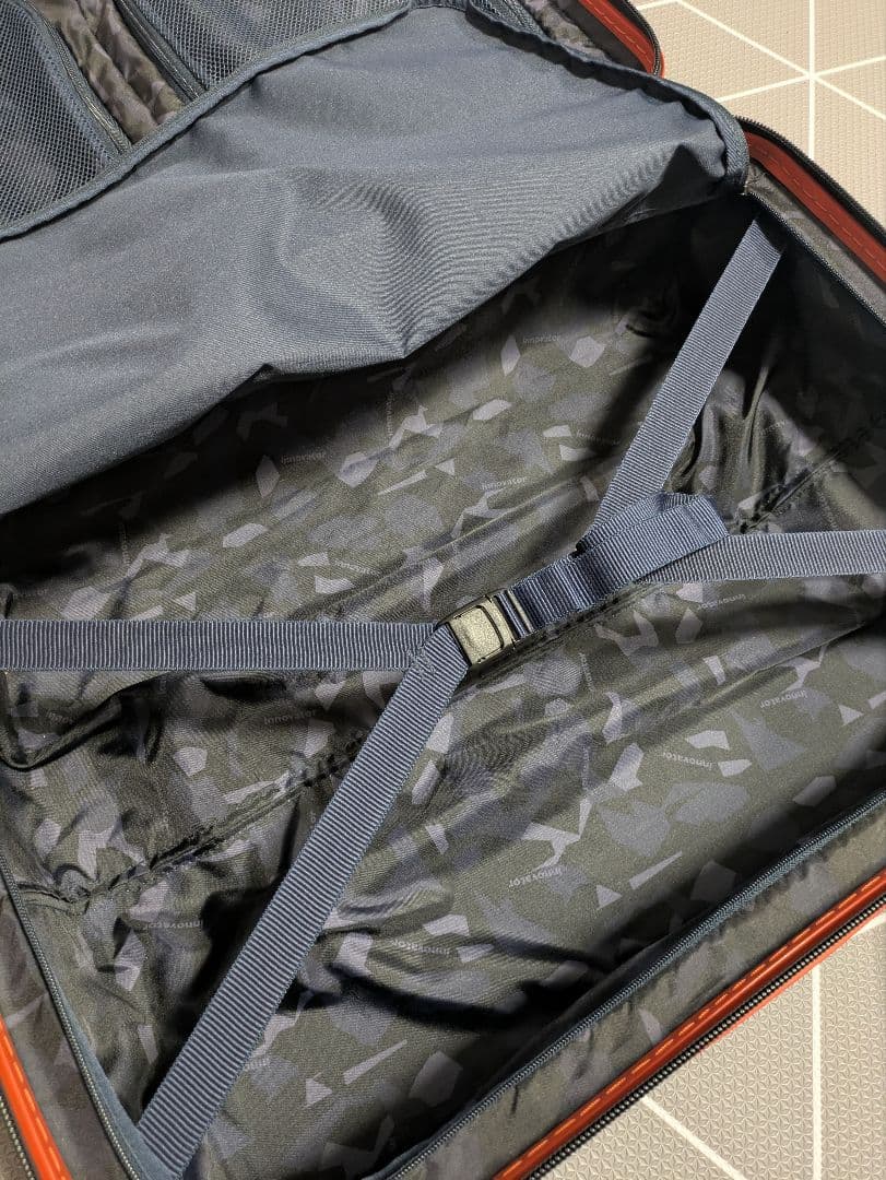 イノベーター キャリーケース