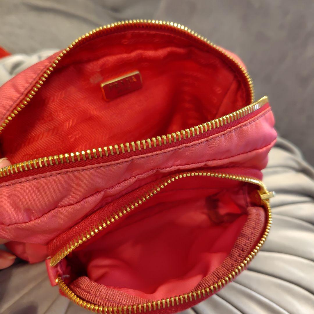 PRADA ピンク ナイロン ポーチ