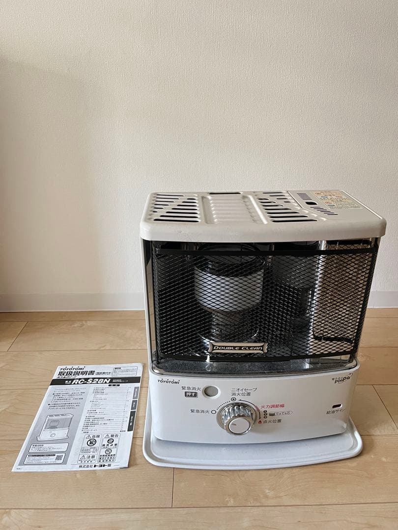 トヨトミ RC-S28N ストーブ ホワイト　2023年製