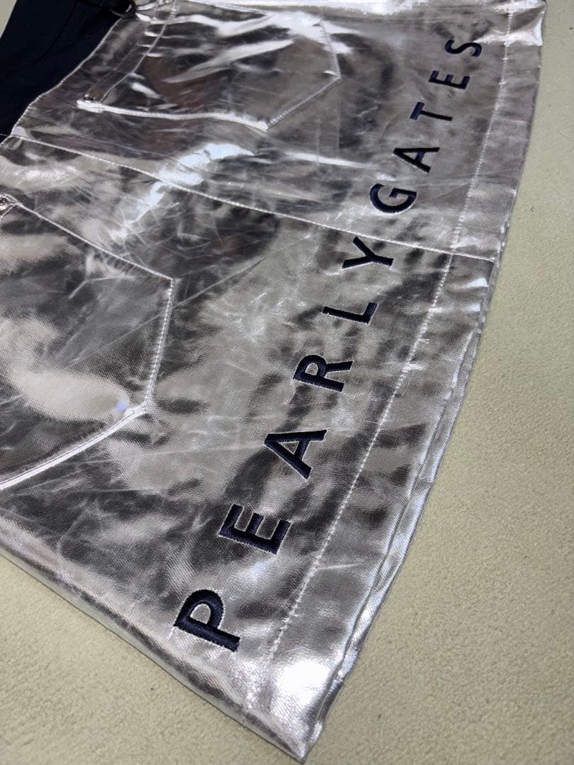 （美品）パーリーゲイツ、プラチナシルバー、スカート、サイズ1、希少品