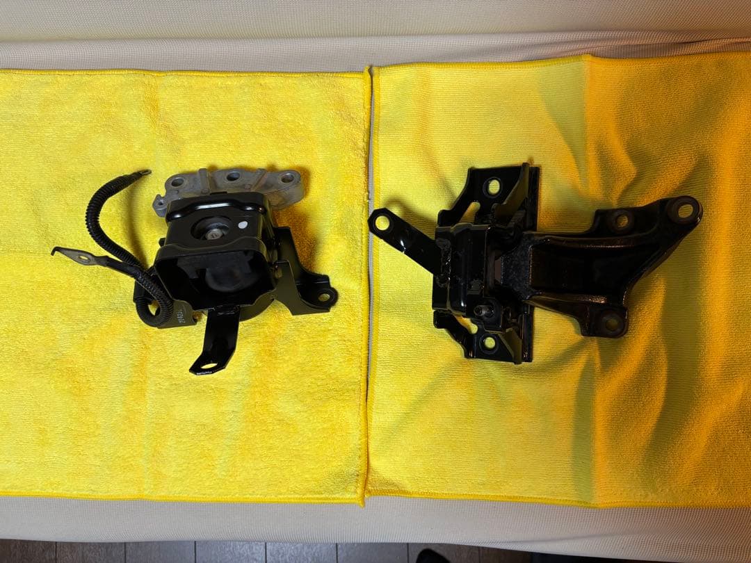 h*0様 アルトワークス 、ターボRS HA36S エンジンマウントセット