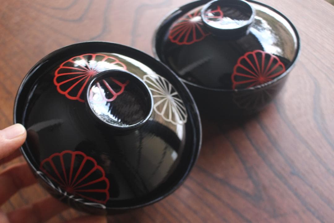 デッドストック！刷毛目黒漆に庸軒好み菊蒔絵の映える煮物椀2点（検京塗雑煮椀