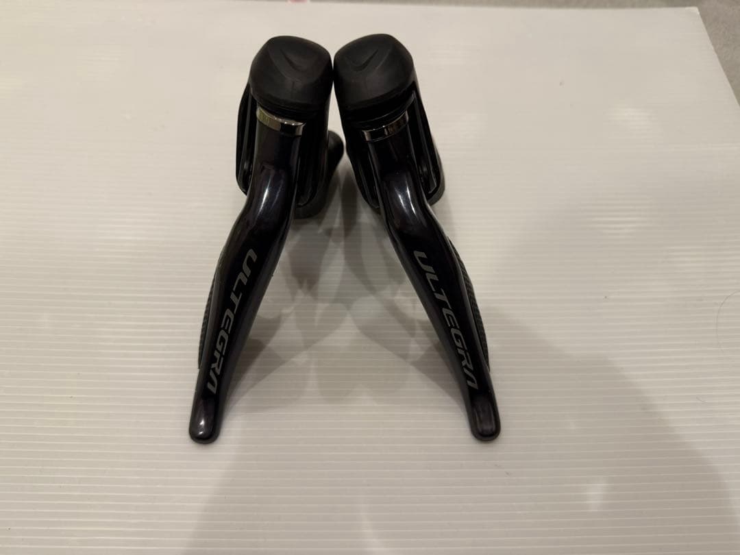 ULTEGRA STIレバー st-r8070 油圧ブレーキレバー