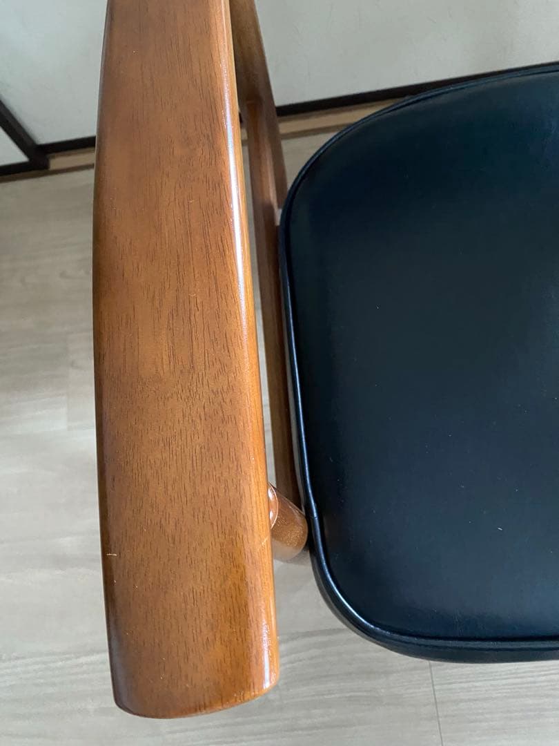 カリモク60 Dチェア スタンダードブラック