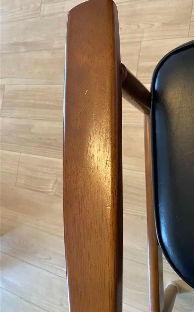 カリモク60 Dチェア スタンダードブラック