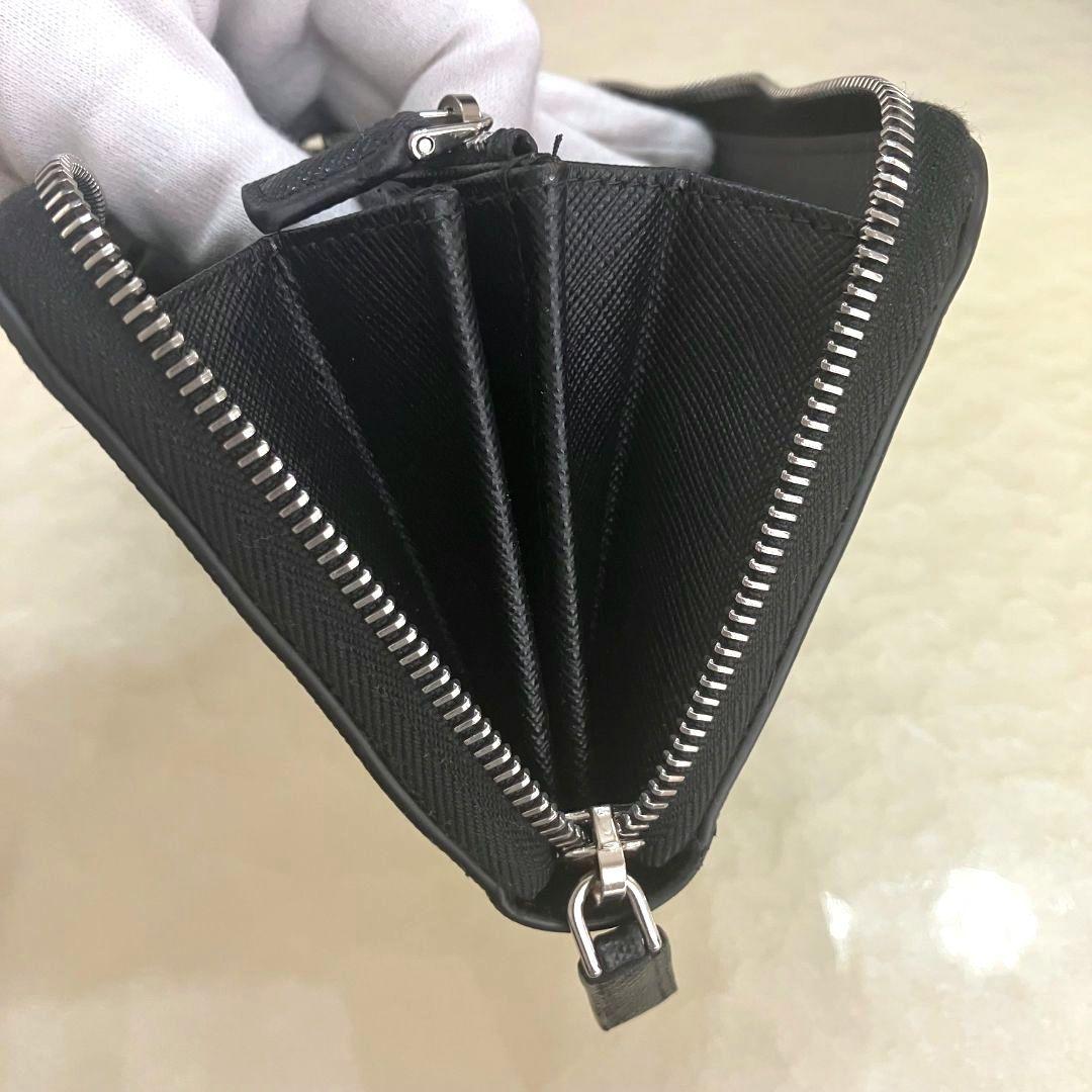 未使用　PRADA サフィアーノレザー 長財布 ブラック　エンボスロゴ　黒