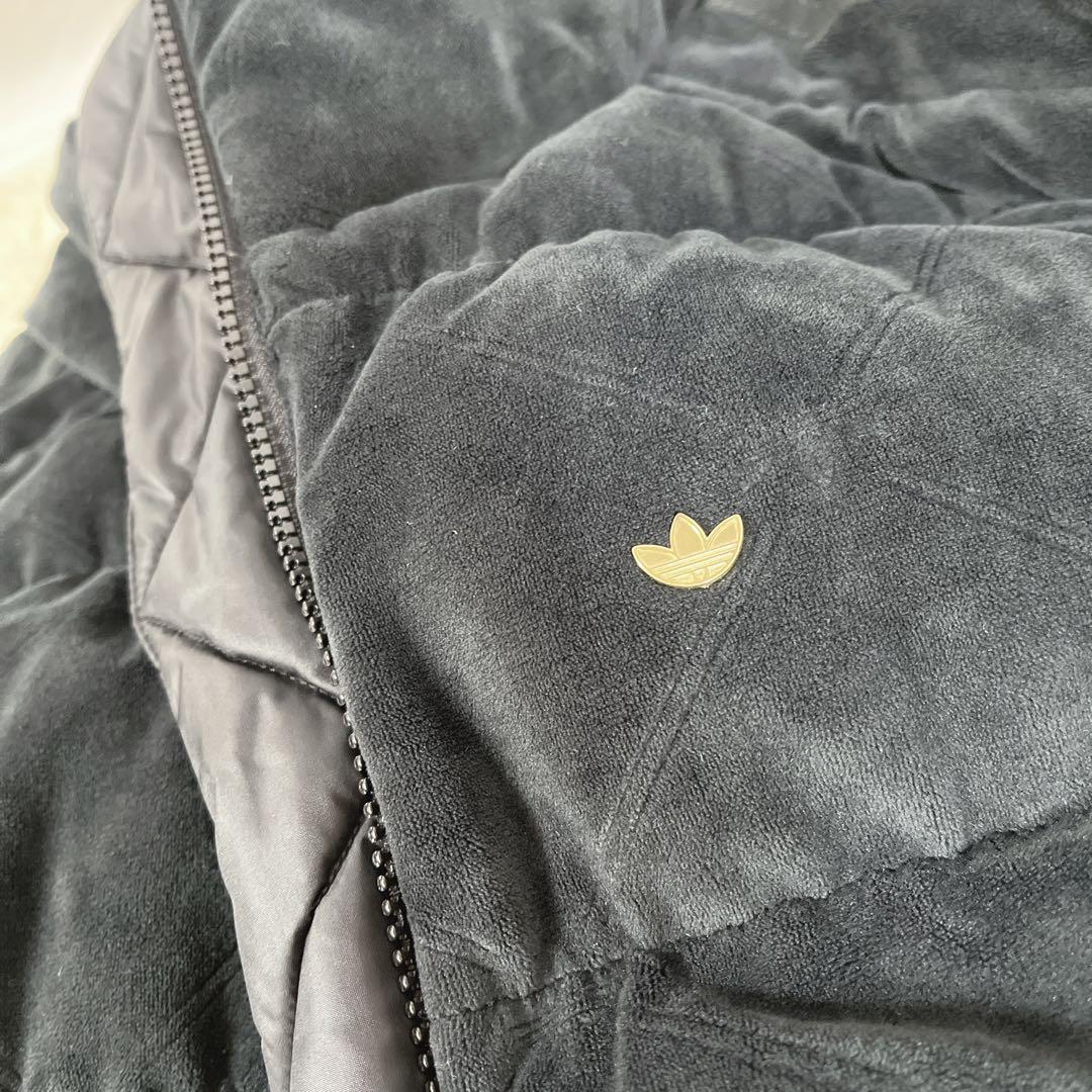 美品 adidas アディダス ダウン ジャケット ベロア金ロゴ　S