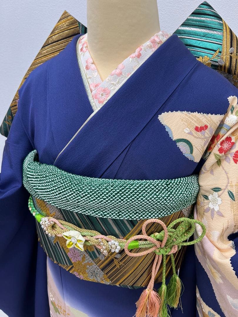 小柄な方に♪ 振り袖　フルセット　長襦袢付　成人式　金彩加工　刺繍入　724