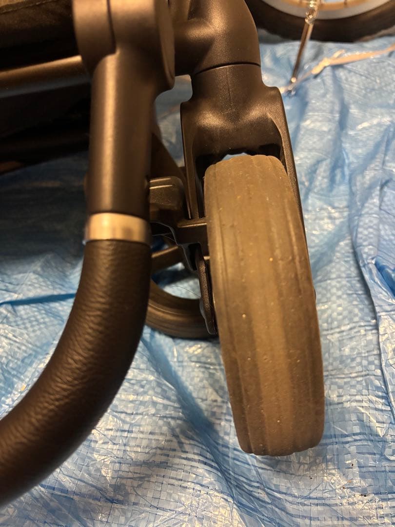 送料込 アップリカ ルーチェフリー ベビーカー（ベージュ） Aprica