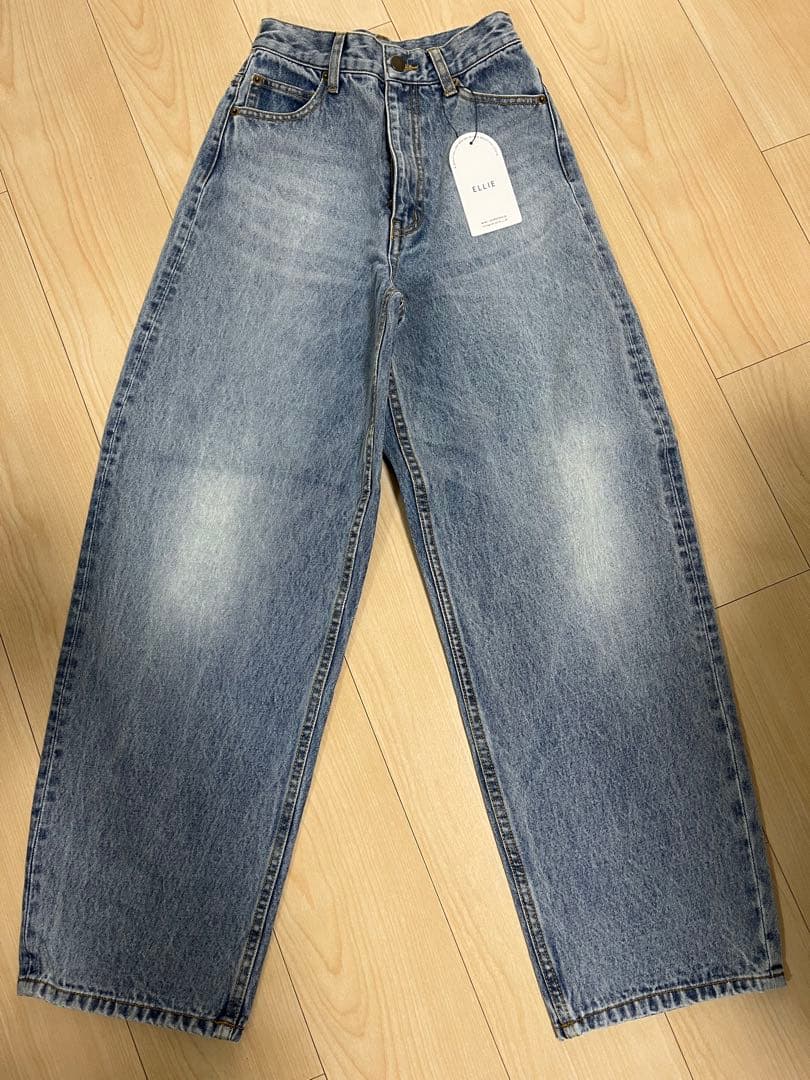 新品・未使用・タグ付き　ELLIE カーブデニム　XSサイズ
