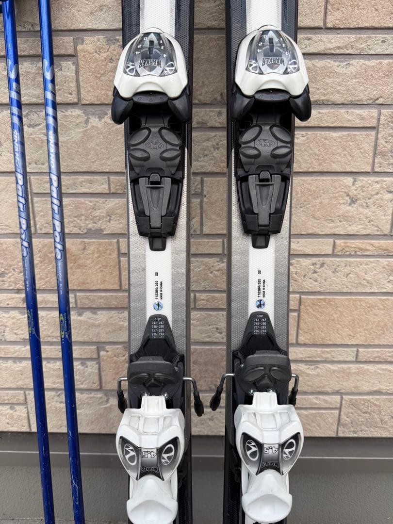 VOLKL ジュニアカービングスキー板140cmブーツ25cmポール100cm