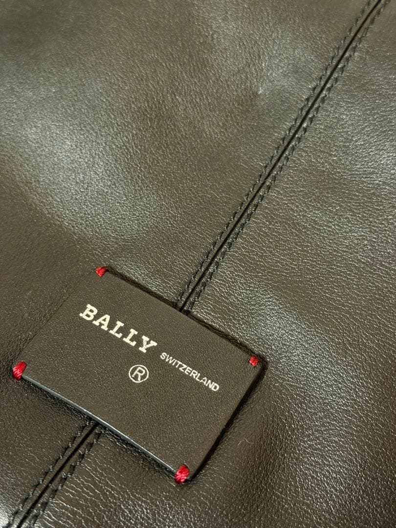 中古　BALLY レザートートバッグ　ビジネス　リュック　巾着　ストライプ
