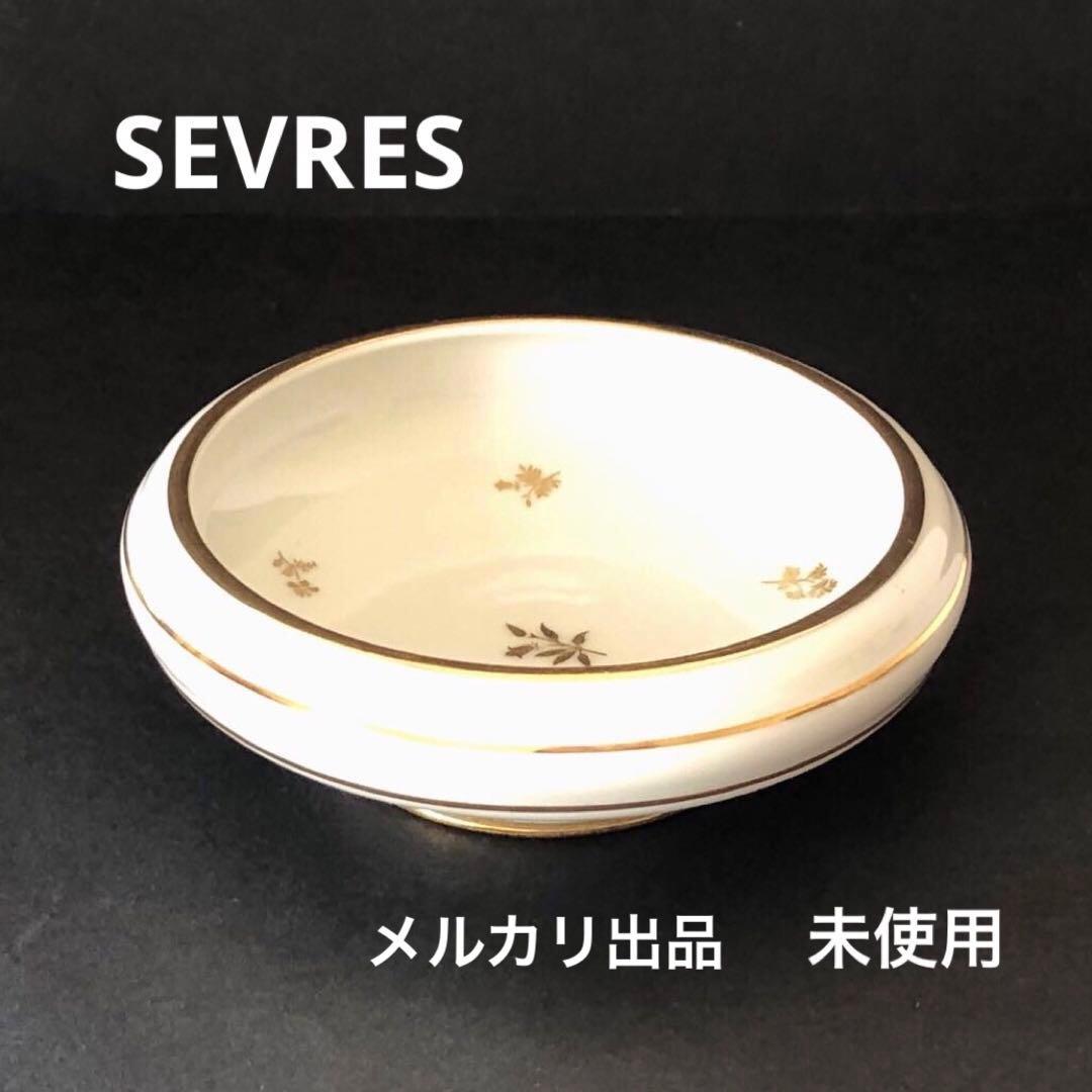 セーブル丸形ディッシュ☆白磁金彩☆24K金彩小花紋様☆仏ヴィンテージ未使用