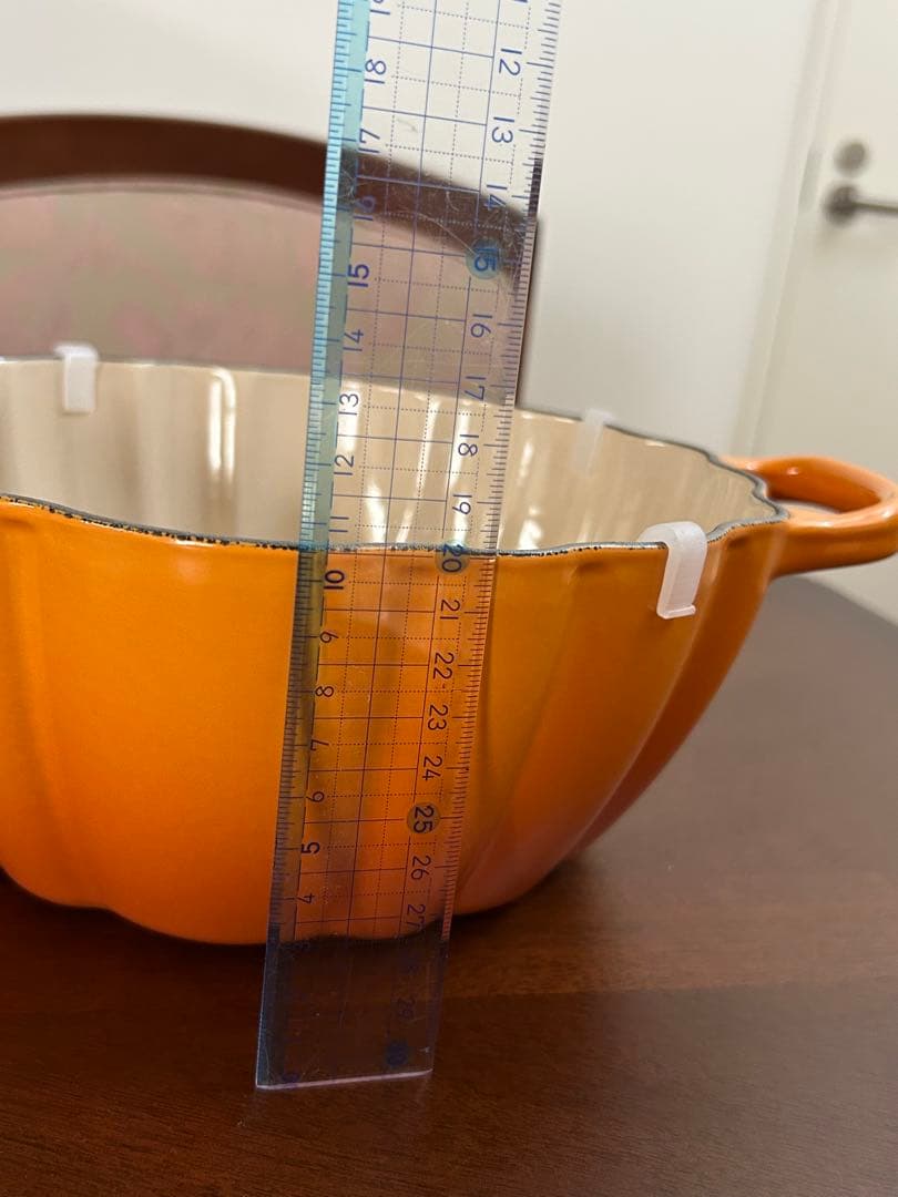 て*う様 【新品未使用】ルクルーゼ・パンプキン鍋・24㌢Le Creusetゴー