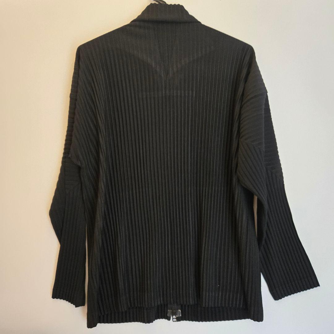 オムプリッセ　ベーシックプリーツジップブルゾン　ブラック　イッセイミヤケ