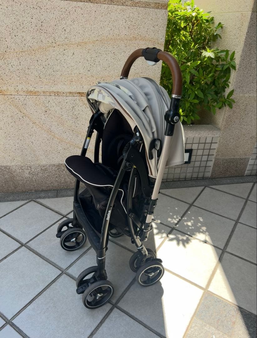 送料込みAprica ラクーナ ビッテ クッションベビーカー1000台限定モデル