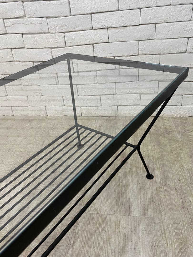 ① 【東京都内23区配送無料】unico エディ ガラス　アイアン ローテーブル