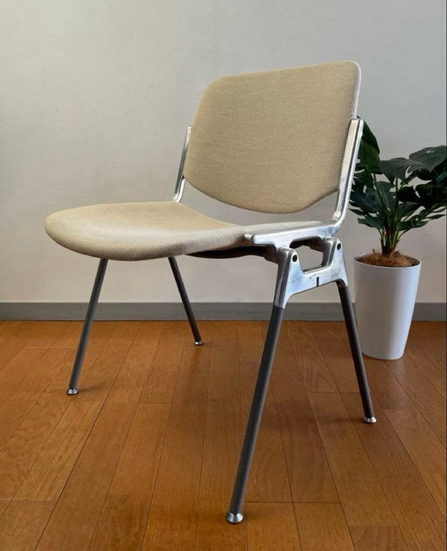 イタリア　ヴィンテージ　カステリチェア　② スタッキング　ミッドセンチュリー