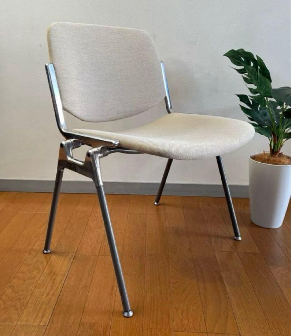 イタリア　ヴィンテージ　カステリチェア　② スタッキング　ミッドセンチュリー