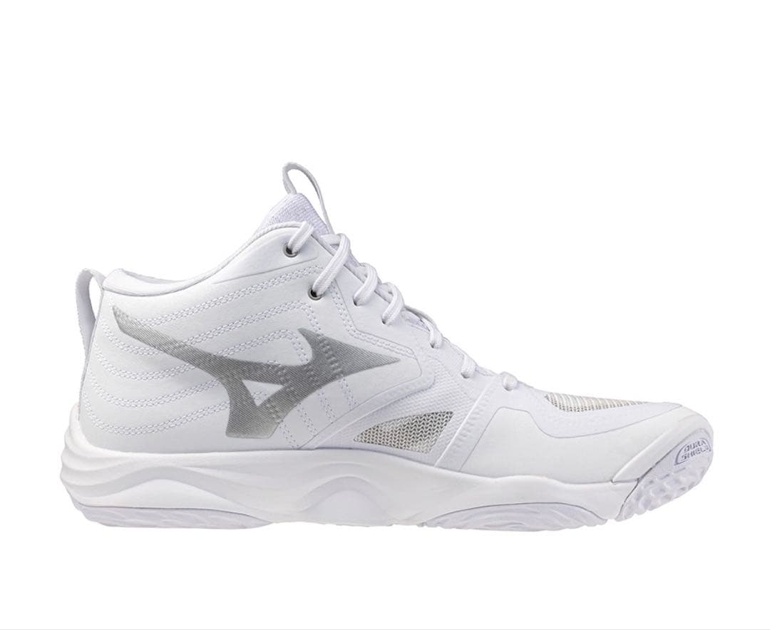 新品同様ミズノウエーブモーメンタムエリートMID