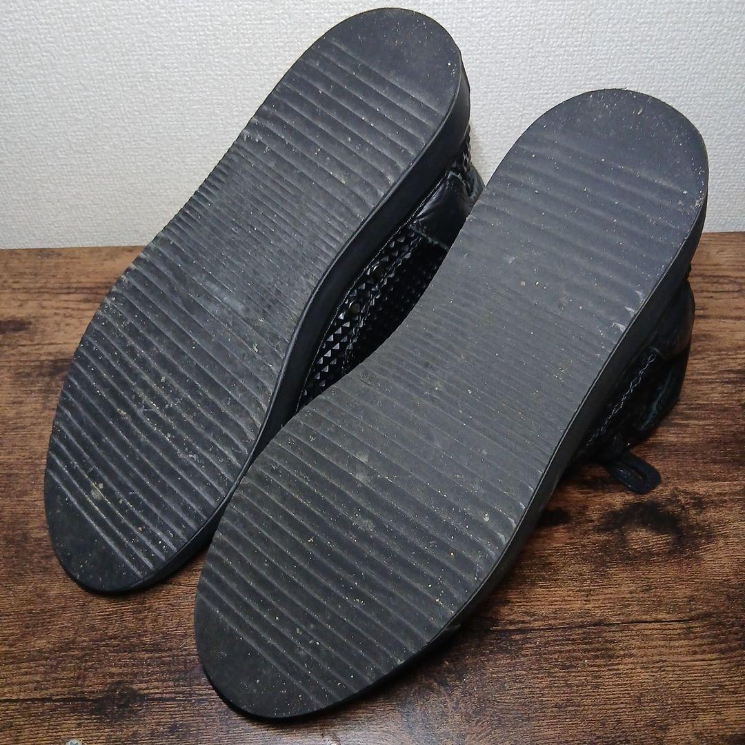 スタッズ付きブラックハイカットスニーカー